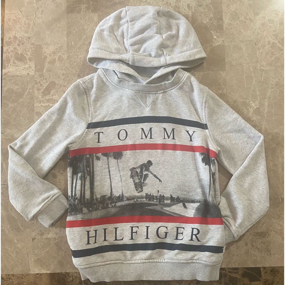 FINAL SALE Tommy Hilfiger hoodie sz6/7